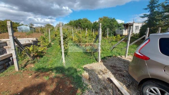 Reality Ponúkame na predaj pozemok o výmere 1333 m2  v Leviciach - Dolné Staré Levice