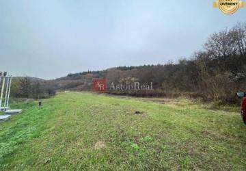 Reality Na predaj pozemok na exponovanom mieste na účel občianskej vybavenosti