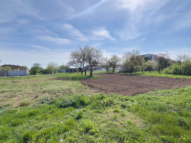 Reality Predaj pozemku 1023 m² - Grobská ulica, Bernolákovo.