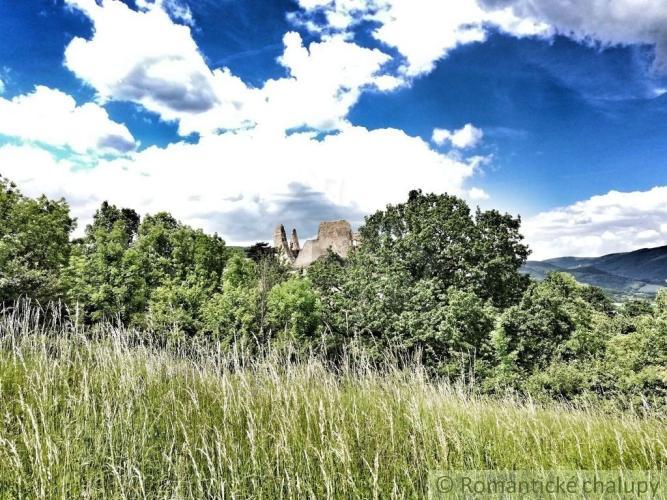 Reality Rozsiahly pozemok na výstavbu v okrajovej časti Divína