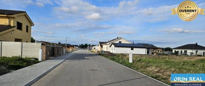 Reality Na predaj ideálny stavebný pozemok Bernolákovo 662m2