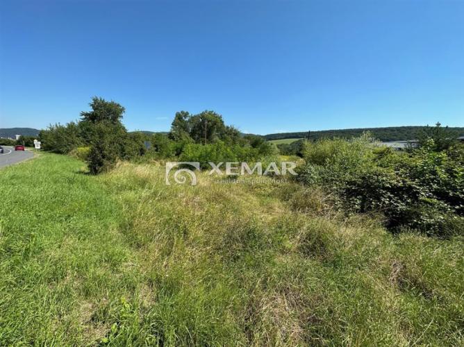 Reality Na predaj komerčný pozemok v Kremničke, BB