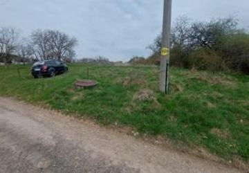 Reality Ponúkame exkluzívne na predaj pozemok v obci Žemberovce o výmere 2529 m2