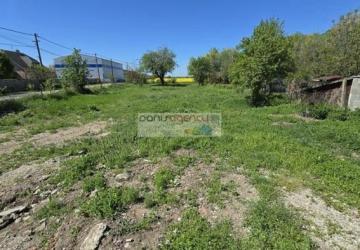 Reality Ponúkame exkluzívne na predaj pozemok v obci Hontianska Vrbica o výmere 1423 m2