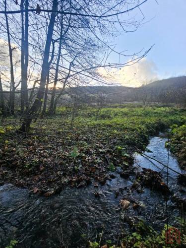 Reality Predaj pozemok 695 m2, Nižný Klátov, potok, tichá lokalita