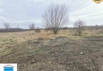 Reality Ponúkame na predaj stavebný pozemok v Úľanoch nad Žitavou