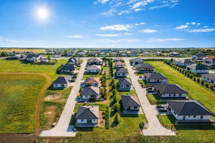 Reality PNORF – st. pozemky, 545 m2, 601 m2, 165,-€/m2, IBV Sever – Madunice