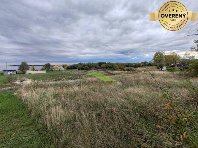 Reality Rekreačný pozemok na Zemplínskej Šírave v obci Klokočov – pri pláži