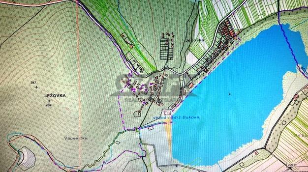 Reality Rekreačný pozemok pri vodnej nádrže Buková