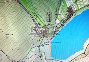 Reality Rekreačný pozemok pri vodnej nádrže Buková