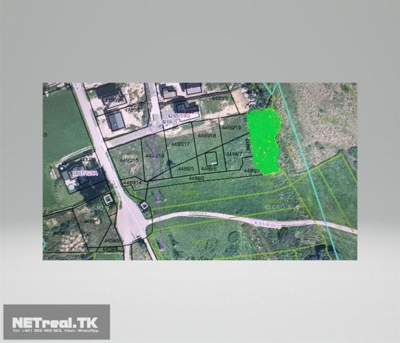 Reality - Lukratívny pozemok s prípojkami, na konci slepej ulice  - Výhľad na Tatry - Podkoreňová ul. 