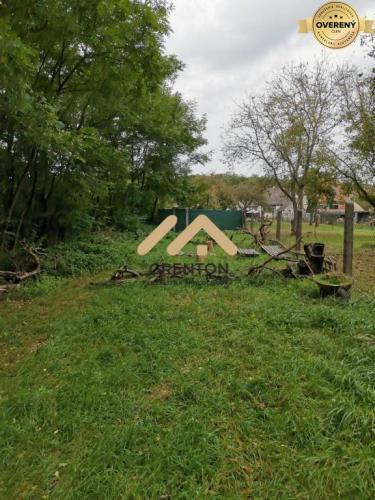 Reality Relaxujte na záhrade v obci Závod, ihneď voľný pozemok