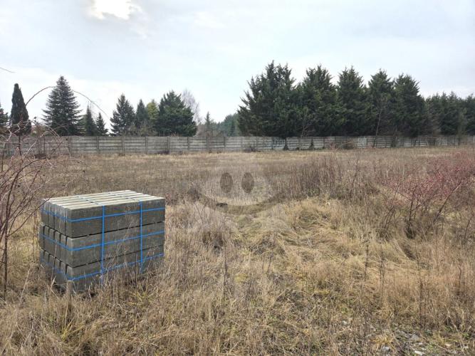 Reality Stavebný na rodinný dom, Nové Zámky, Západ