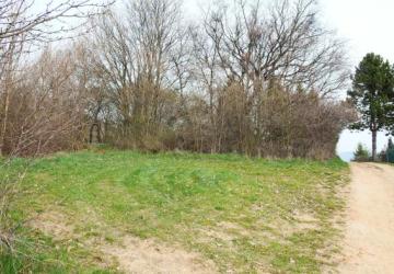 Reality Pozemok(672m2),v katastrál. úz. Pukanec -na predaj