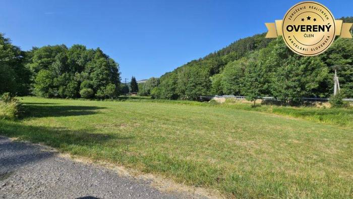 Reality Ponúkame pozemky, od 1000m2, pôdu a les, spolu viac ako 4ha.