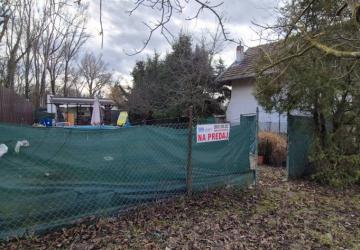 Reality Na predaj rekreačná záhrada pri komočškom moste pri Nových Zámkoch