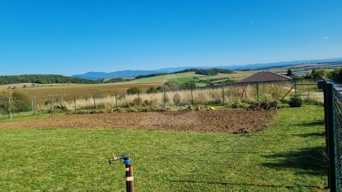 Reality Stavebný na rodinný dom, Trenčianske Mitice