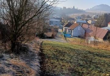 Reality Stavebný pozemok 1403m2 - SKLABIŇA -7 km od mesta Martin
