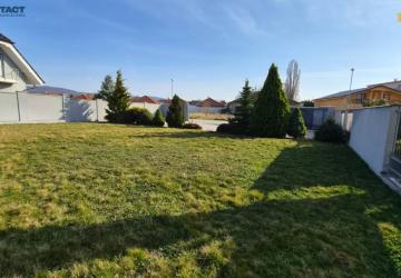 Reality Takýchto pozemkov je v Piešťanoch minimum...