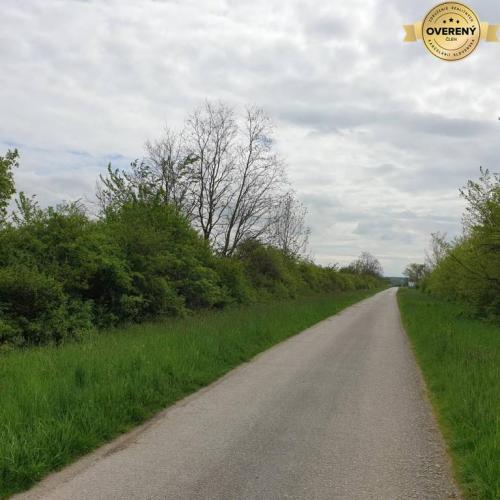 Reality Krásna lúka s dobrým prístupom.