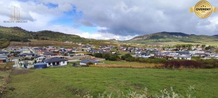 Reality EXKLUZÍVNE - Na predaj veľký pozemok v obci Fintice.