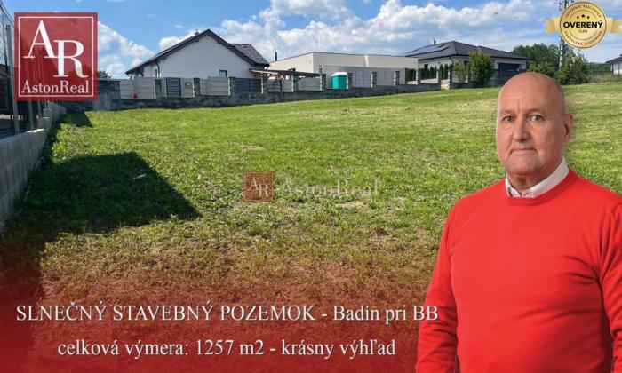 Reality Slnečný, oplotený STAVEBNÝ pozemok 1257 m2, Badín - Banská ul.