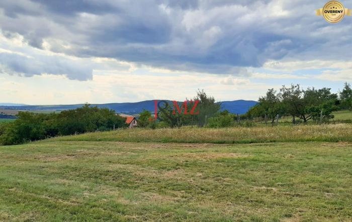 Reality Rekreačný pozemok 1.500 m2, šírka 11 m, Jabloňovce (SM - 889)