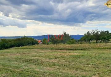 Reality Rekreačný pozemok 1.500 m2, šírka 11 m, Jabloňovce (SM - 889)