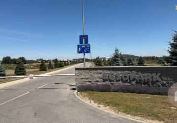 Reality Stavebný pozemok na predaj – Kvetoslavov, 2 500 m² - súkromná ulica