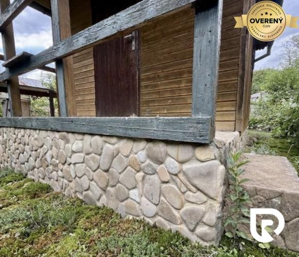 Reality RADO | IBA U NÁS! Záhradná chatka s pozemkom 288 m² | Kubrá, Trenčín