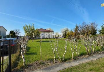 Reality Slnečný rekreačný pozemok 521 m² s chatkou,Nové Košariská