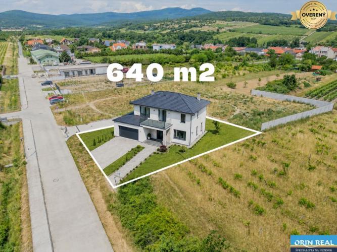 Reality PREDAJ SP VO VINOSADOCH - 640 m2