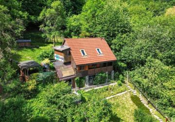 Reality RADO | Predaj záhrady 1597 m2 s chatou - Trenčianska Teplá