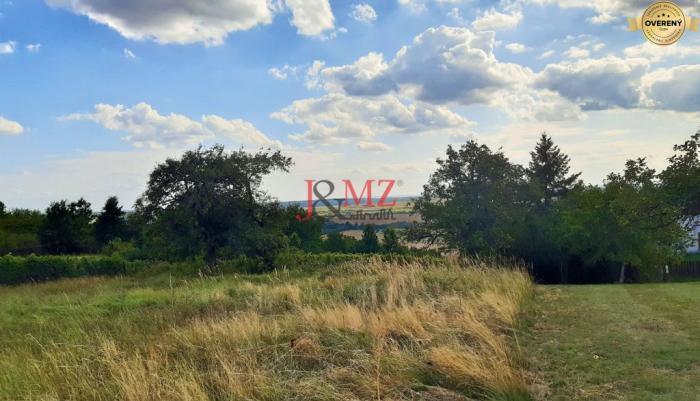 Reality Rekreačný pozemok 1.500 m2, šírka 11 m, Jabloňovce (SM - 902)