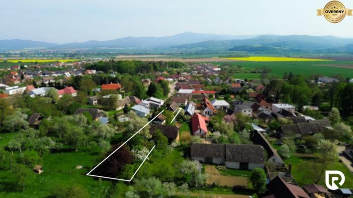 Reality RADO | STAVEBNÝ pozemok 1421m2 so všetkým IS | Adamovské Kochanovce