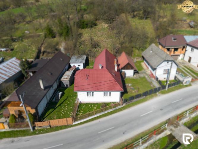 Reality RADO | STAVEBNÝ pozemkom 1083m2 s Rodinným domom | Dolná Poruba