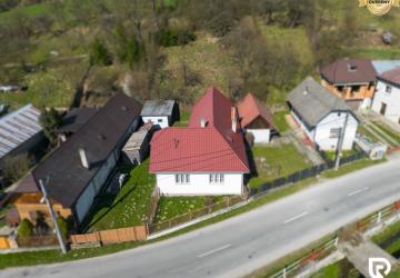 Reality RADO | STAVEBNÝ pozemkom 1083m2 s Rodinným domom | Dolná Poruba