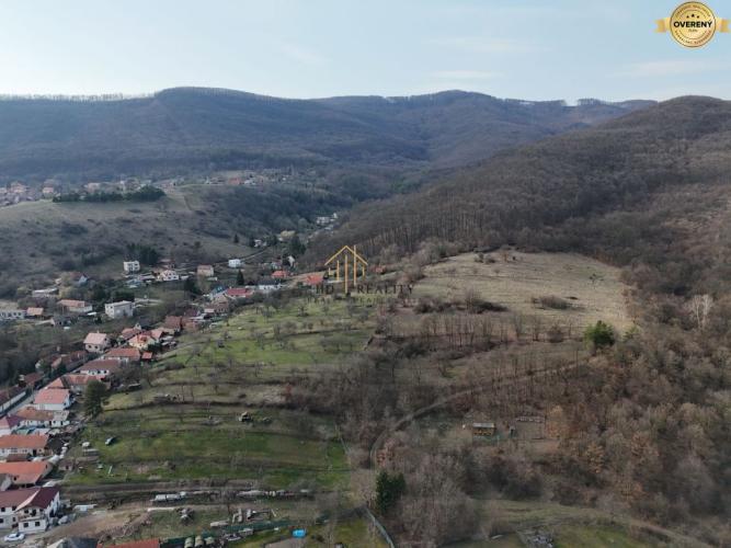 Reality HD Reality, ponúka na predaj stavebný pozemok, okres Žarnovica