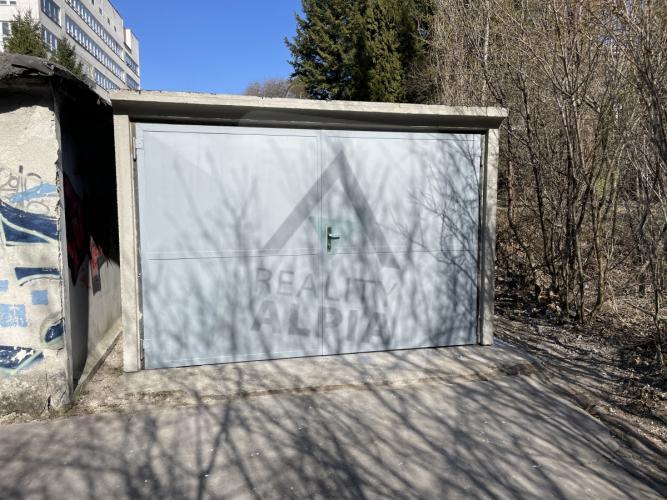 Reality Samostatne stojaca garáž, Zvolen, Zvolen, Hlbiny