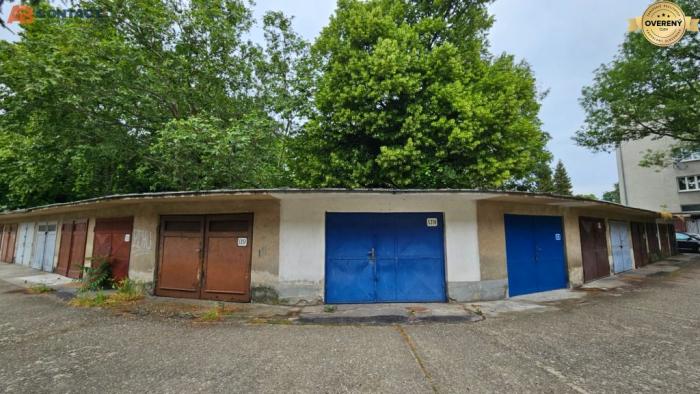 Reality Dlhodobý prenájom - 18 m² garáž v centre mesta Piešťany