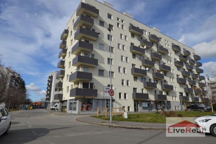 Reality Vonkajšie parkovacie státie, 13m2, ul. Podunajská