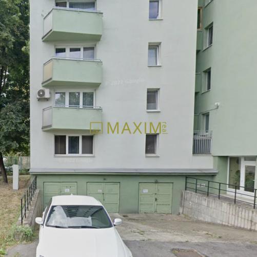 Reality Ponúkame na predaj samostatnú garáž na ulici Ružová dolina v Bratislave