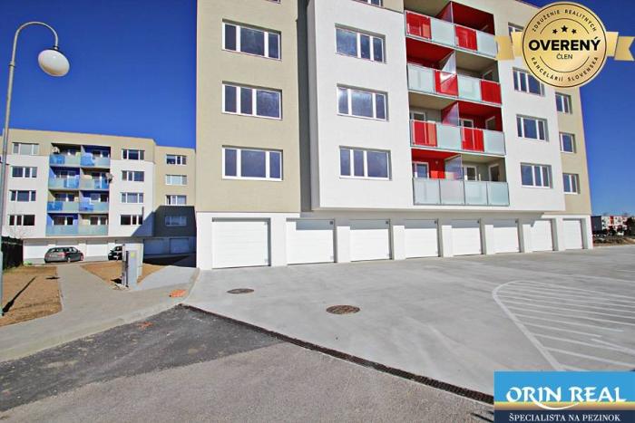 Reality KÚPA GARÁŽE V PEZINKU
