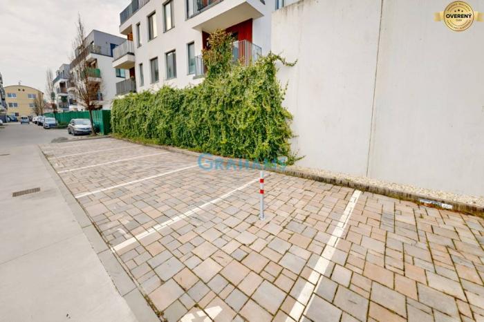 Reality Parkovacie miesto Ružinov – Na piesku, uzavretý areál, kamera