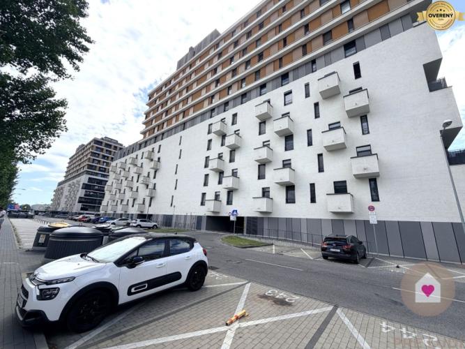 Reality Prenájom garážového státia a kobky –BA V.  Slnečnice, Z. Chalupovej