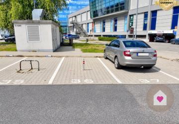 Reality BA/NOVÉ MESTO-Prenájom vonjkašieho parkovacieho státia za rampou-POLUS